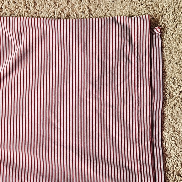 Under Armour golf polo, gray with maroon stripes, size M - Picture 5 of 7